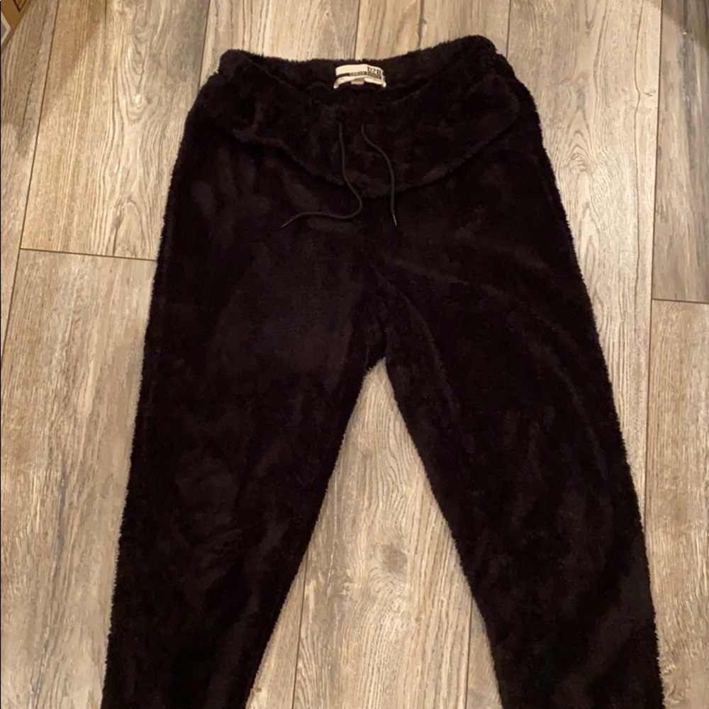 Black Sherpa joggers